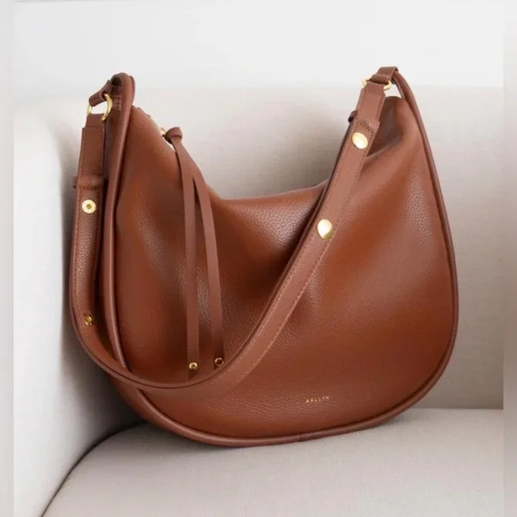 ✨AALLYN Marley Hobo in Cognac - Picture 2 of 10